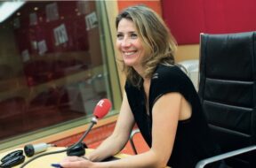 Laetitia-Nallet-30-ans-dexperience-radio-et-television-au-service-des-entreprises1