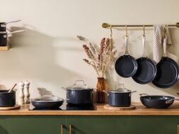 LE CREUSET – gamme ceramique essentielle – EMBARGO 2 septembre (1)