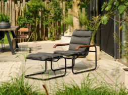 Les-grands-classiques-Thonet-en-acier-tubulaire-version-outdoor