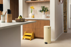 NewIcon-Pedal-Bin-30L-Mellow-Yellow-8710755233845-Brabantia_6_NR-40518